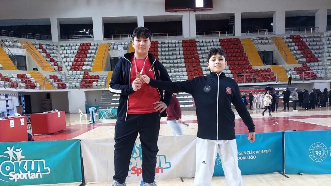 TAHA MERT ÖZTÜRK TAEKWONDO İL BİRİNCİSİ OLDU